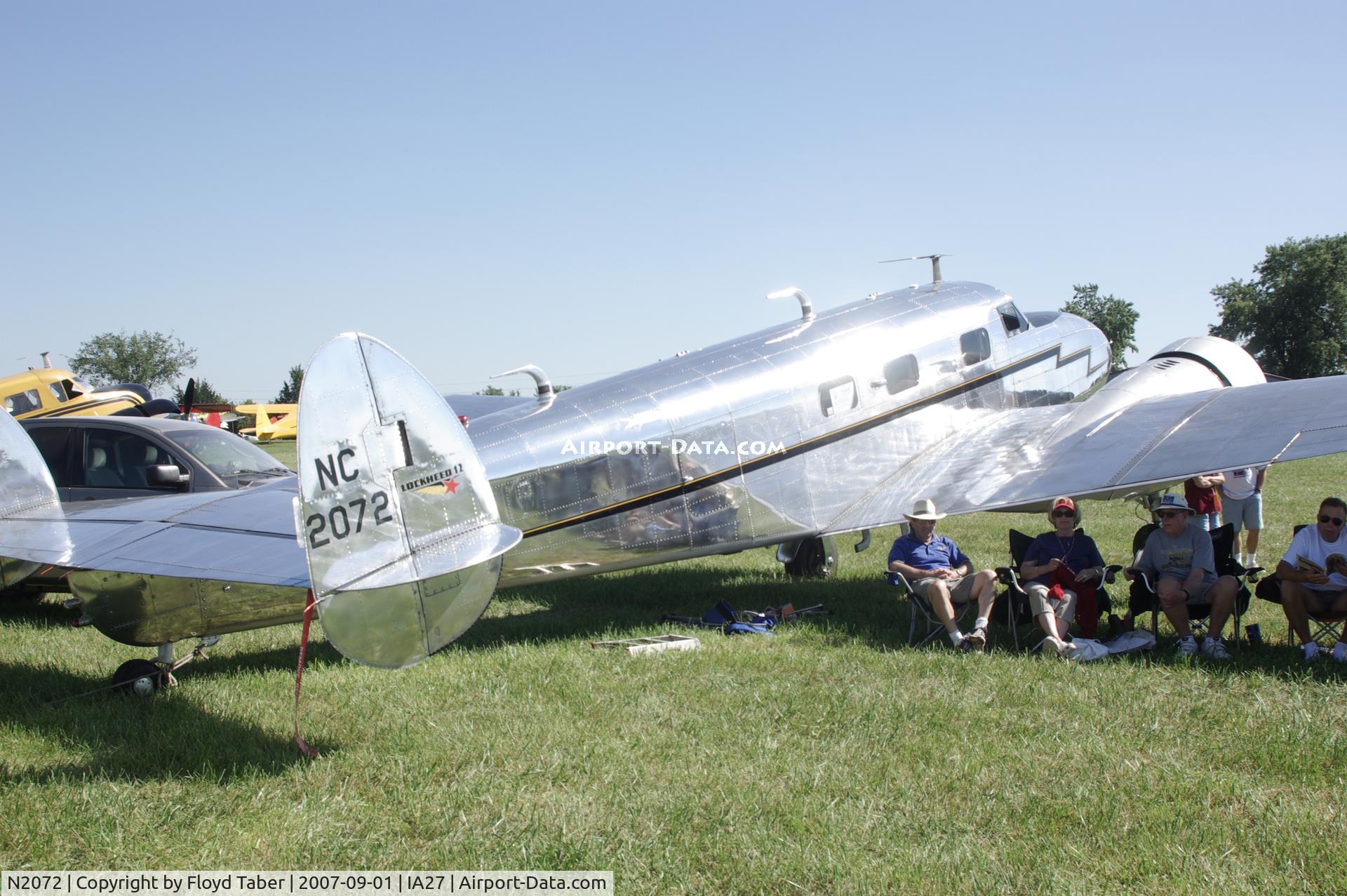 N2072, 1936 Lockheed 12A Electra Junior C/N 1208, Blakesburg Antique Fly In