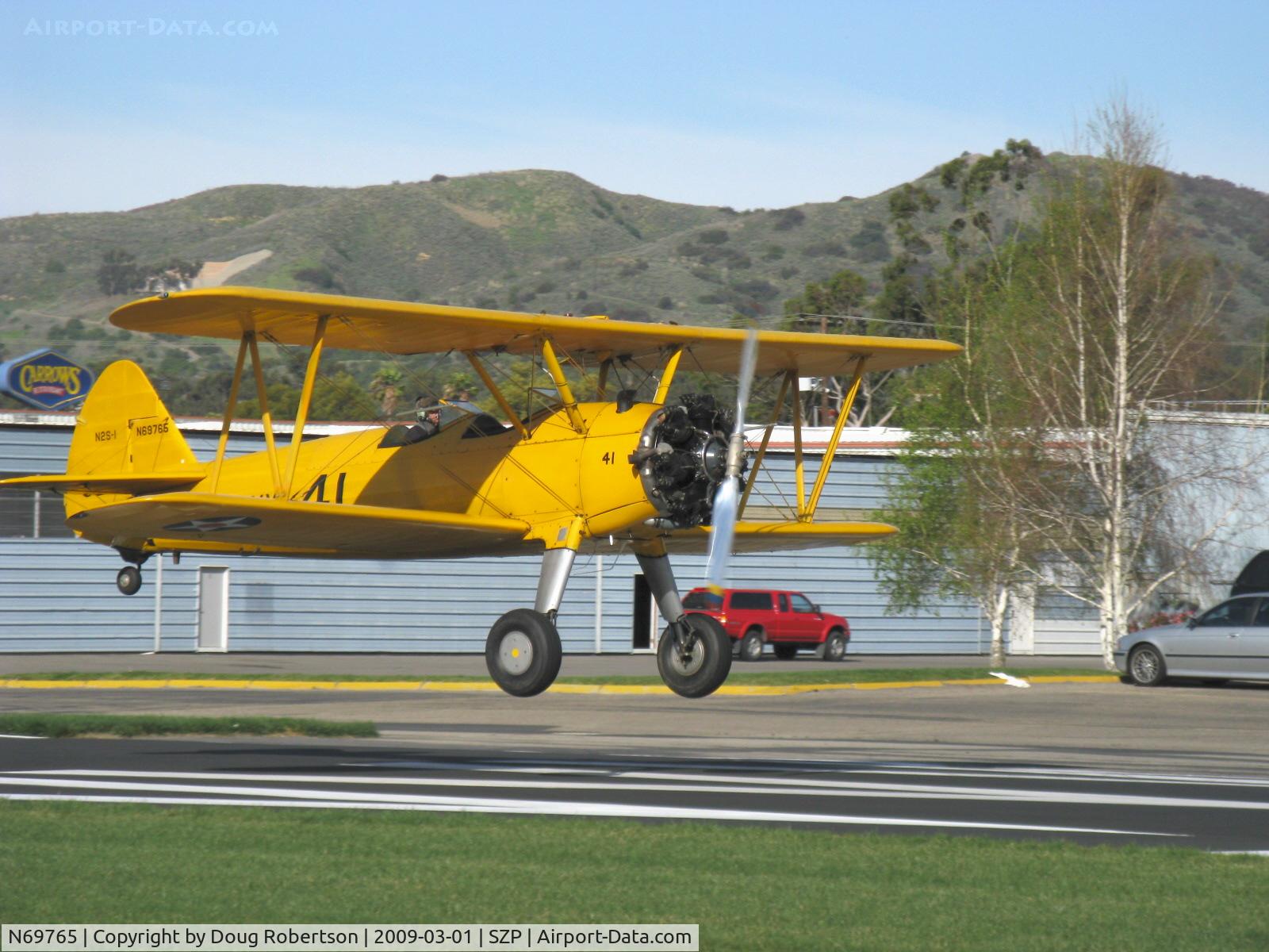 N69765, 1941 Boeing A75N1 (PT17) C/N 75-1044, 1941 Boeing Stearman A75N1 (PT-17 KAYDET) as N2S-1, Continental W670-5 220 Hp, landing Rwy 04