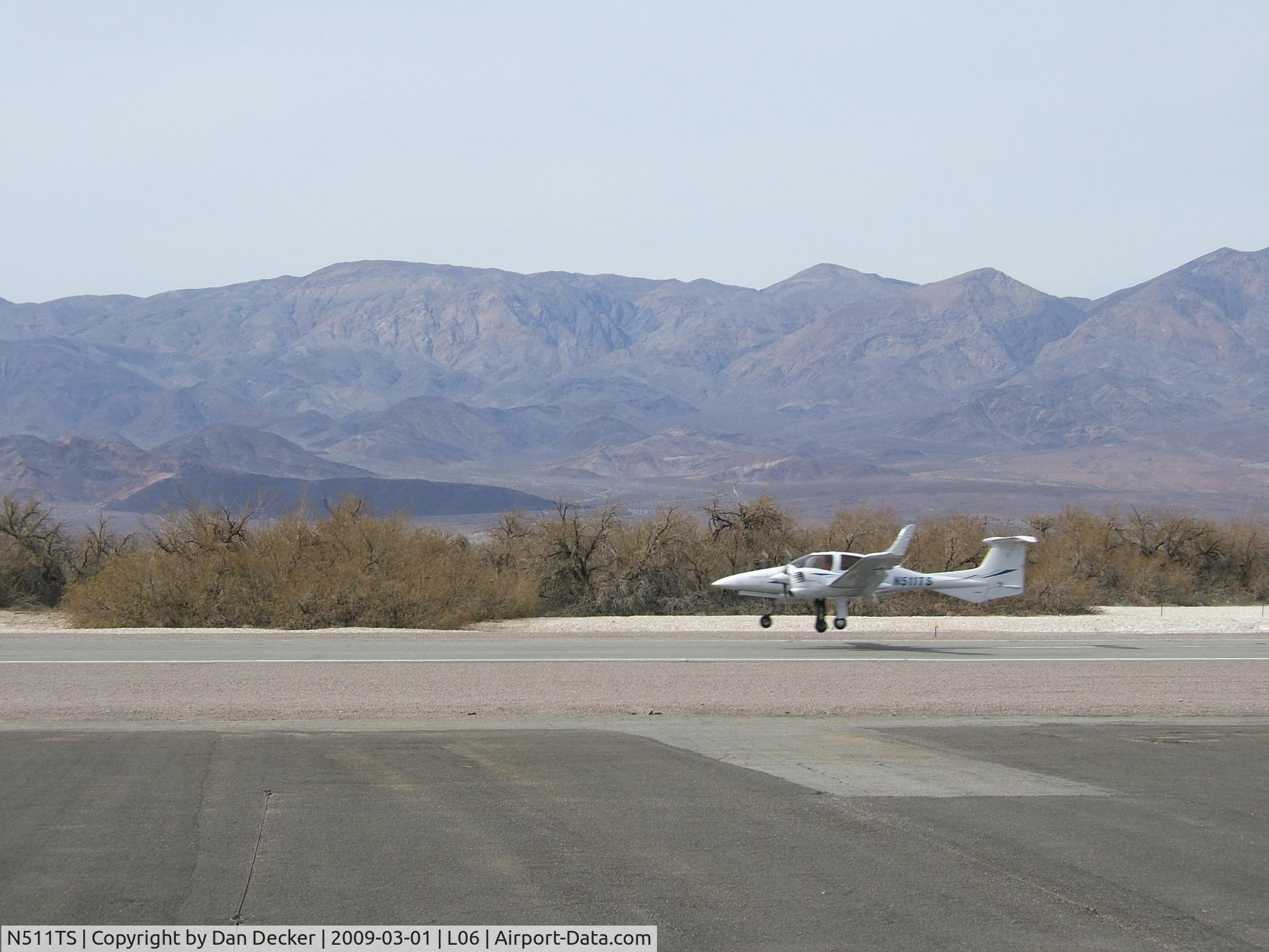 N511TS, 2007 Diamond DA-42 Twin Star C/N 42.AC102, Landing at L06/Furnace Creek, Ca