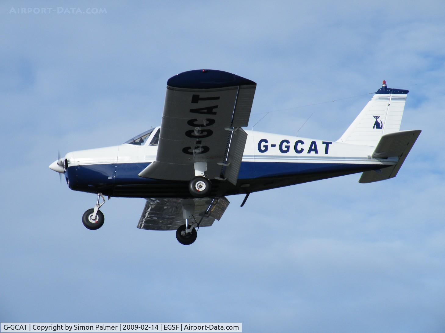 G-GCAT, 1969 Piper PA-28-140 Cherokee C/N 28-26032, Cherokee 140 landing at Conington