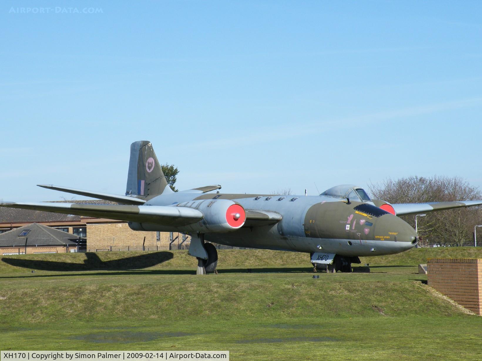 XH170, 1960 English Electric Canberra PR.9 C/N SH1734, Canberra PR9 gate-guard at RAF Wyton