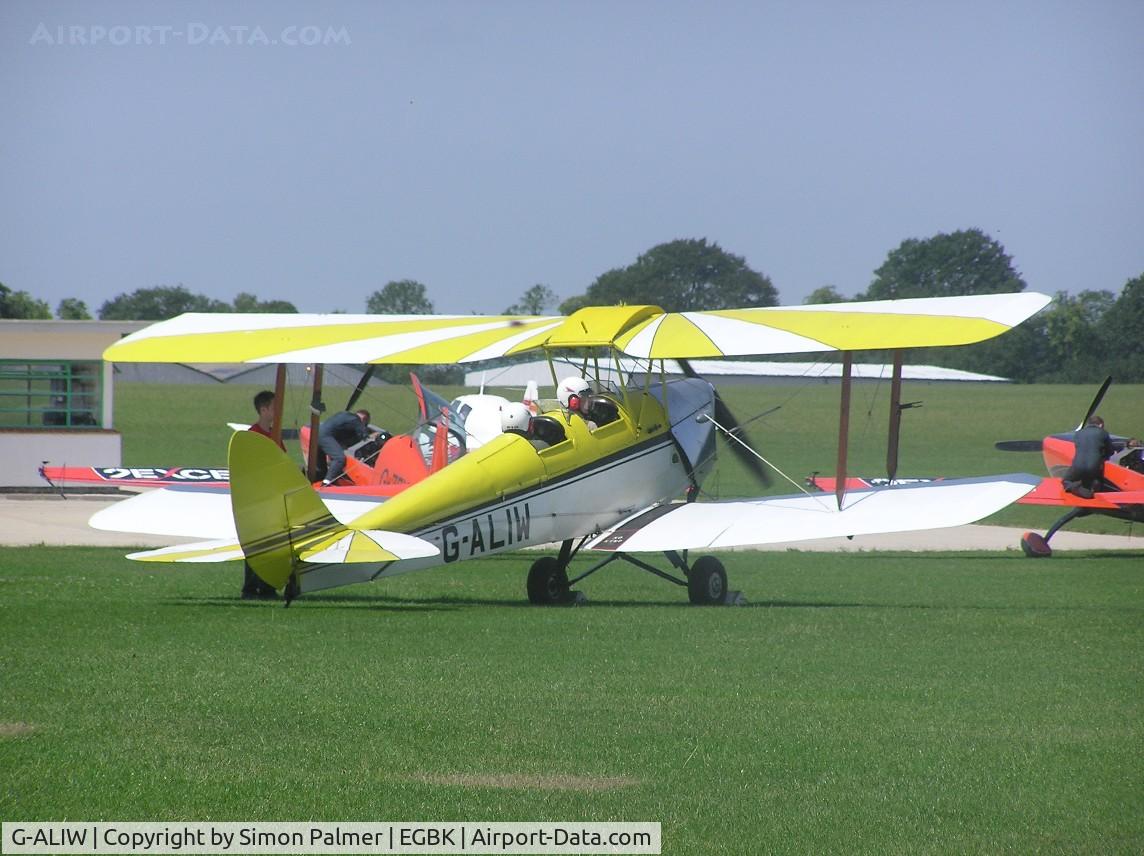G-ALIW, 1938 De Havilland DH-82A Tiger Moth II C/N 82901, 1938 Tiger Moth at Sywell