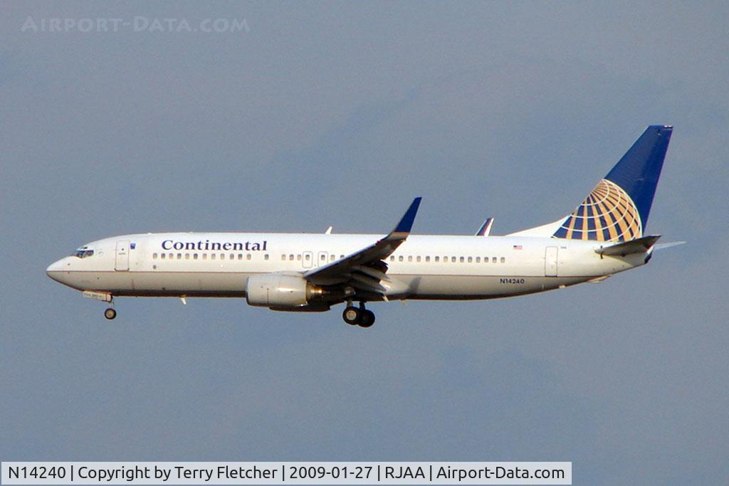 N14240, 1999 Boeing 737-824 C/N 28952, Far East based Contintal B737 on approach to Narita