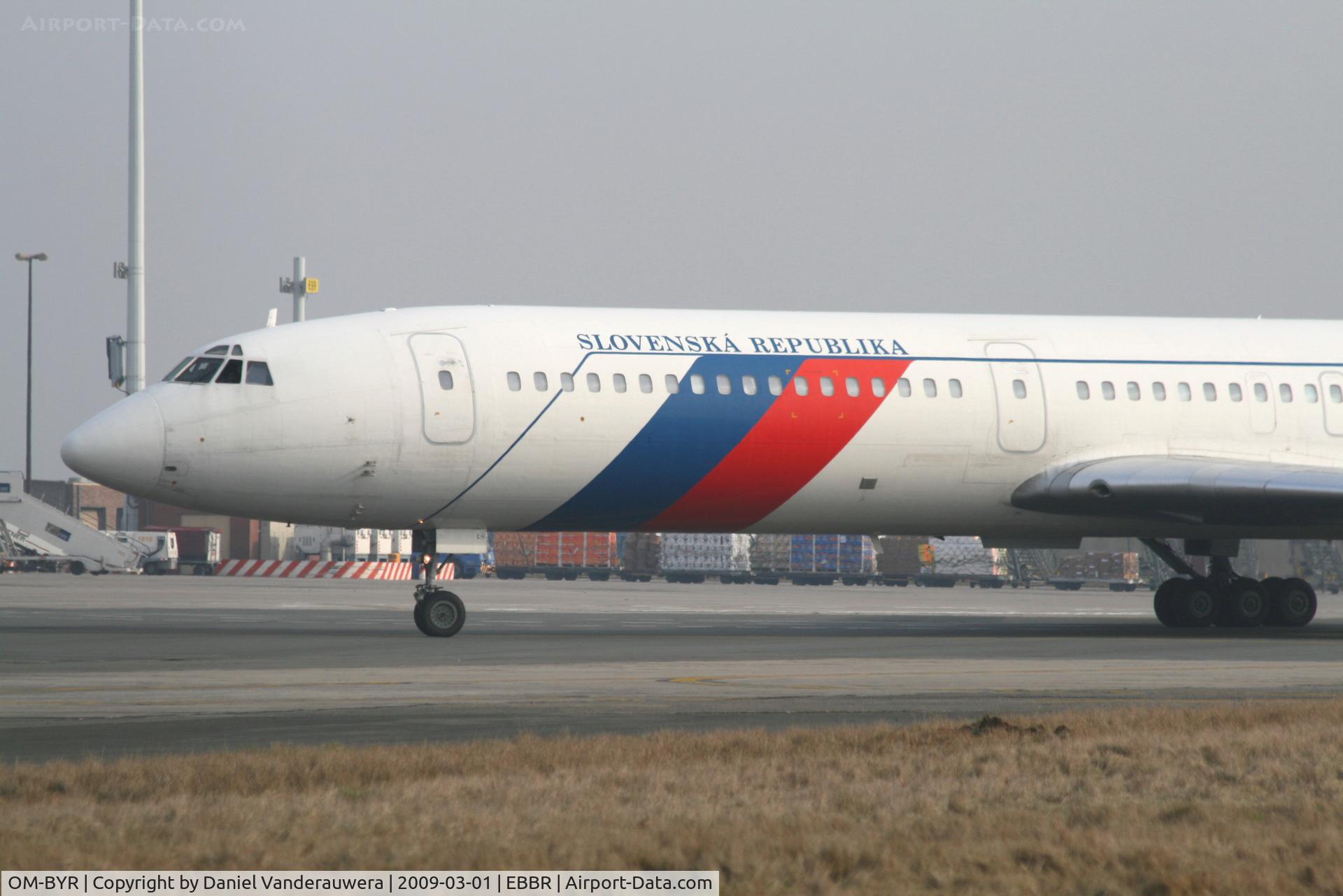 OM-BYR, 1998 Tupolev Tu-154M C/N 98A1012, taxiing to G.A. apron
