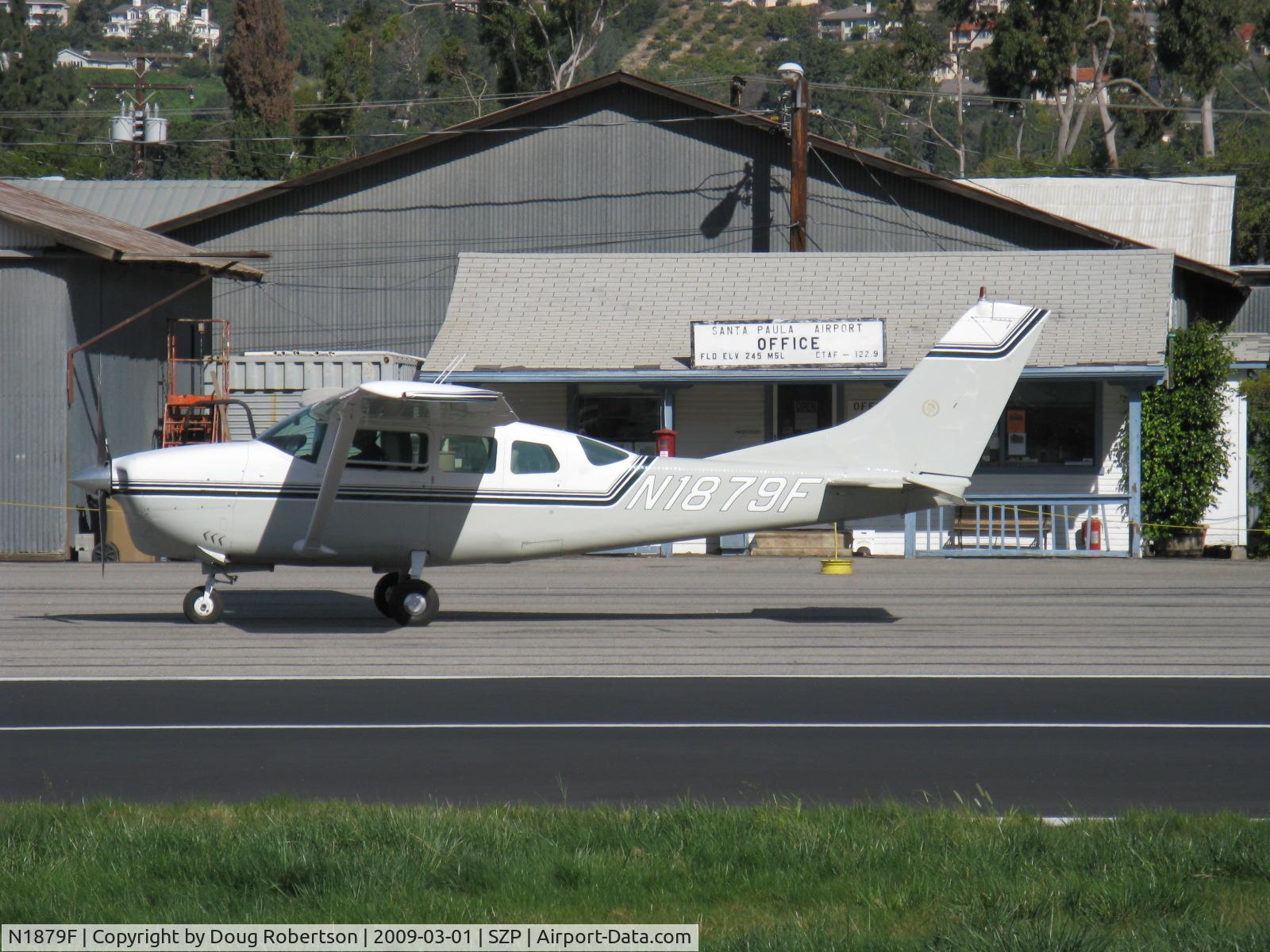 N1879F, 1966 Cessna 210F Centurion C/N 21058779, 1966 Cessna 210F CENTURION, Continental IO-520-A 285 Hp, taxi
