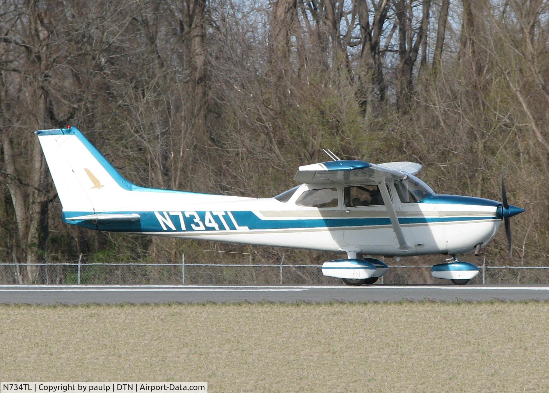 N734TL, 1977 Cessna 172N C/N 17269100, Taking off from 14 at the Shreveport Downtown airport.