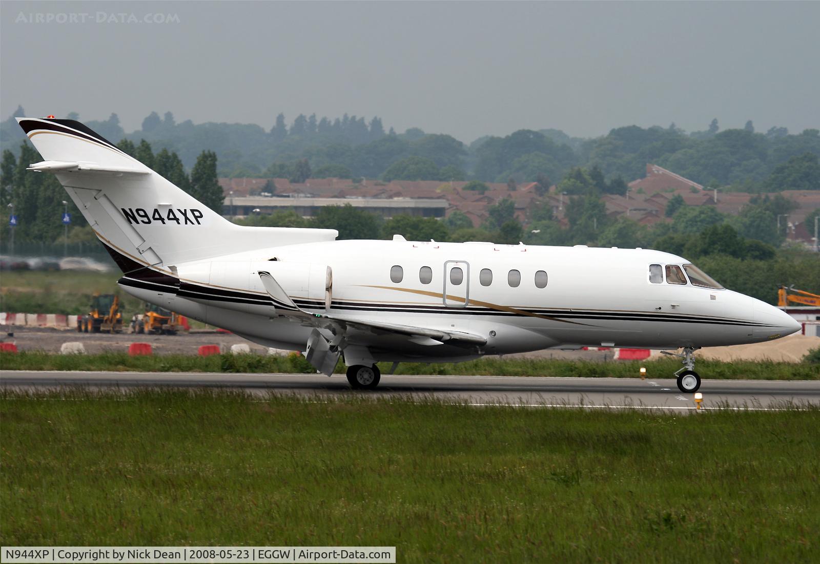 N944XP, 2008 Hawker Beechcraft 900XP C/N HA-0044, EGGW