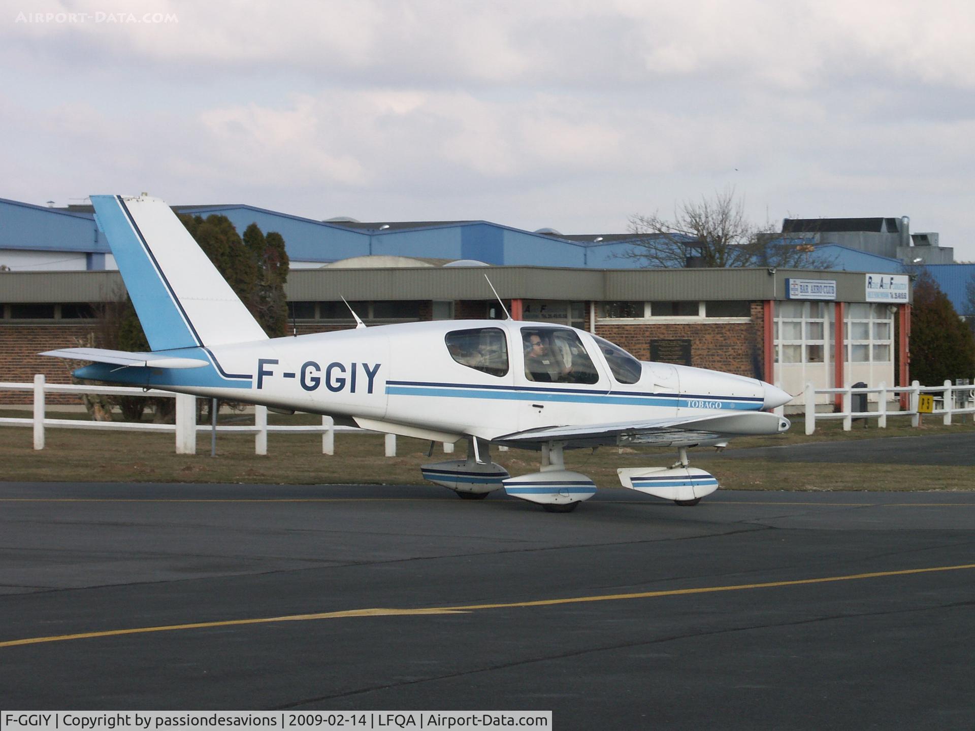 F-GGIY, Socata TB-10 Tobago C/N 906, au roulage