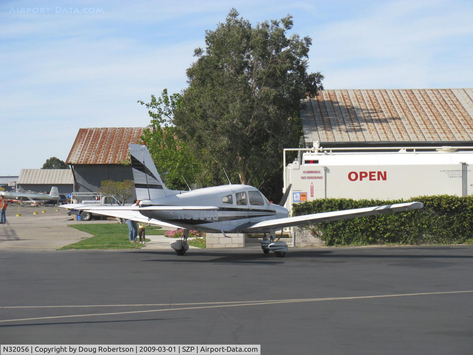 N32056, 1974 Piper PA-28-151 Cherokee Warrior C/N 28-7515056, 1975 Piper PA-28-151 WARRIOR, Lycoming O-320-E3D 150 Hp, refueling