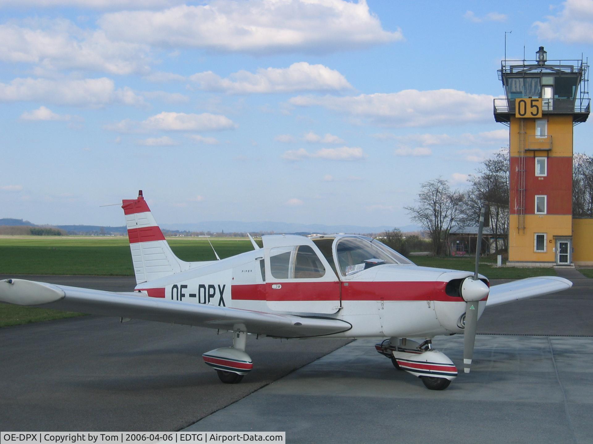 OE-DPX, 1972 Piper PA-28-140 C/N 28-7225427, Spring in south Germany