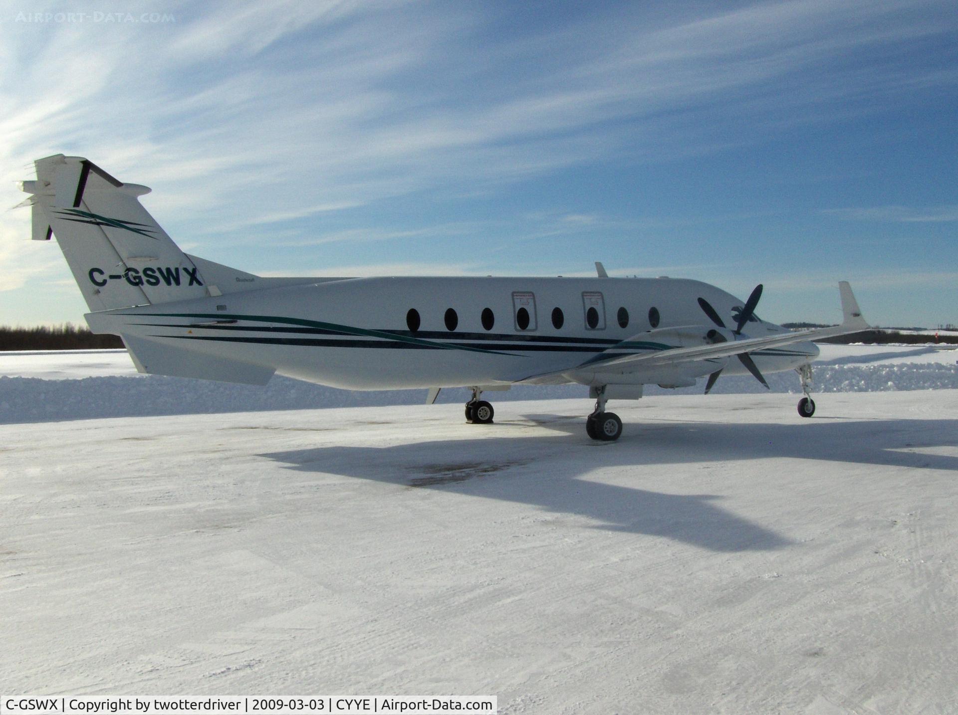 C-GSWX, 1993 Beech 1900D C/N UE-63, On The Ramp