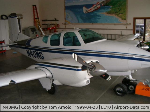 N40MG, 1959 Beech 95 C/N TD-293, N40MG Hangered