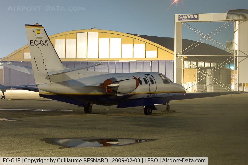 EC-GJF, 1979 Cessna 501 Citation I/SP C/N 501-0107, Resting at night.