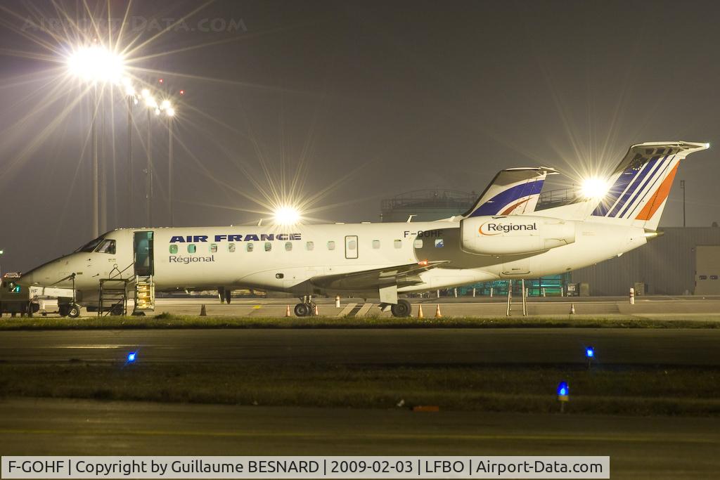 F-GOHF, 2000 Embraer ERJ-135ER (EMB-135ER) C/N 145347, Resting at night.