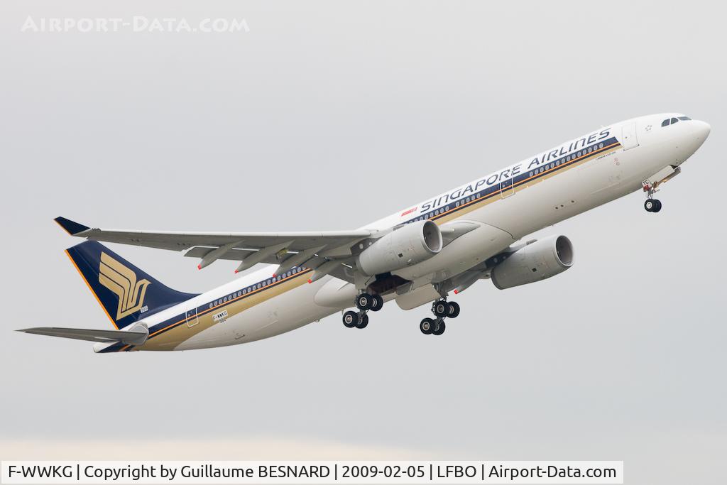 F-WWKG, 2009 Airbus A330-343X C/N 986, Go-around 14R