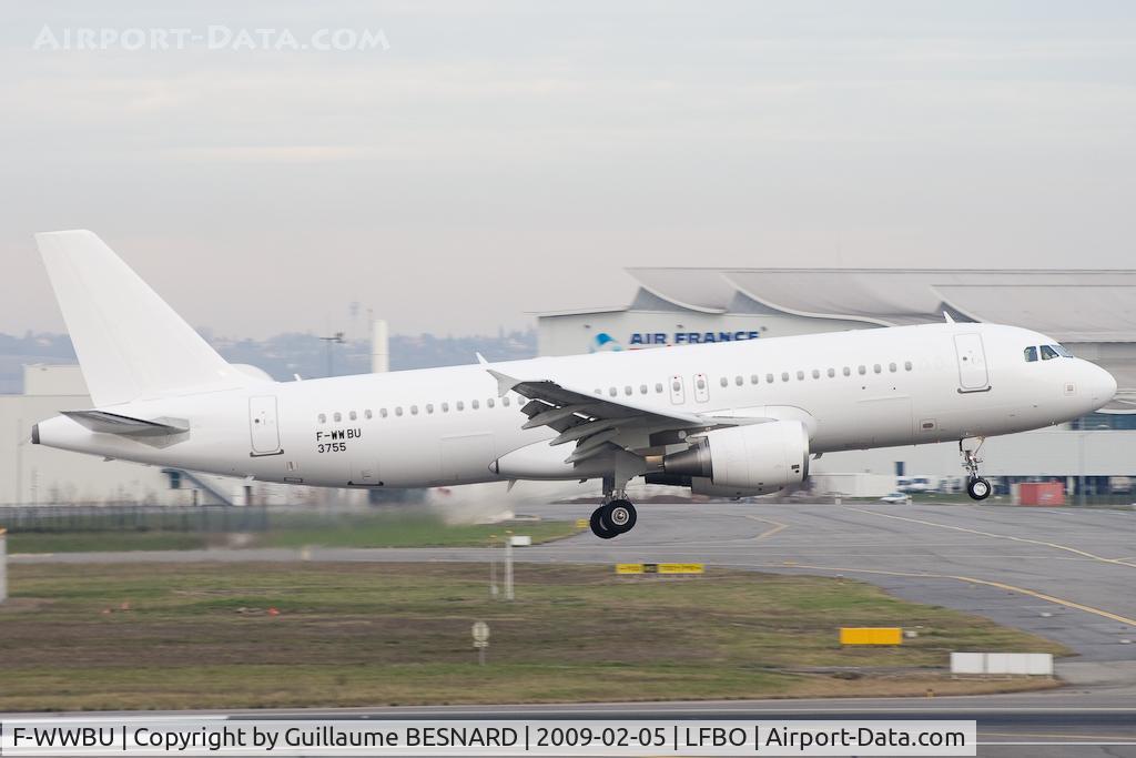 F-WWBU, 2008 Airbus A320-232 C/N 3402, Landing 14R
