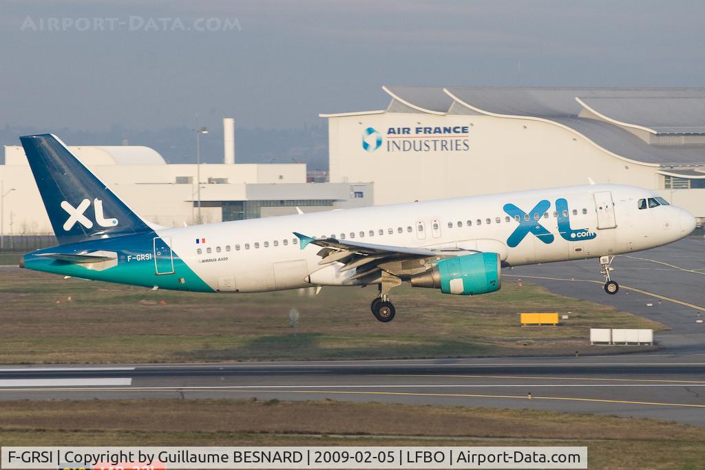 F-GRSI, 1999 Airbus A320-214 C/N 973, Landing 14R