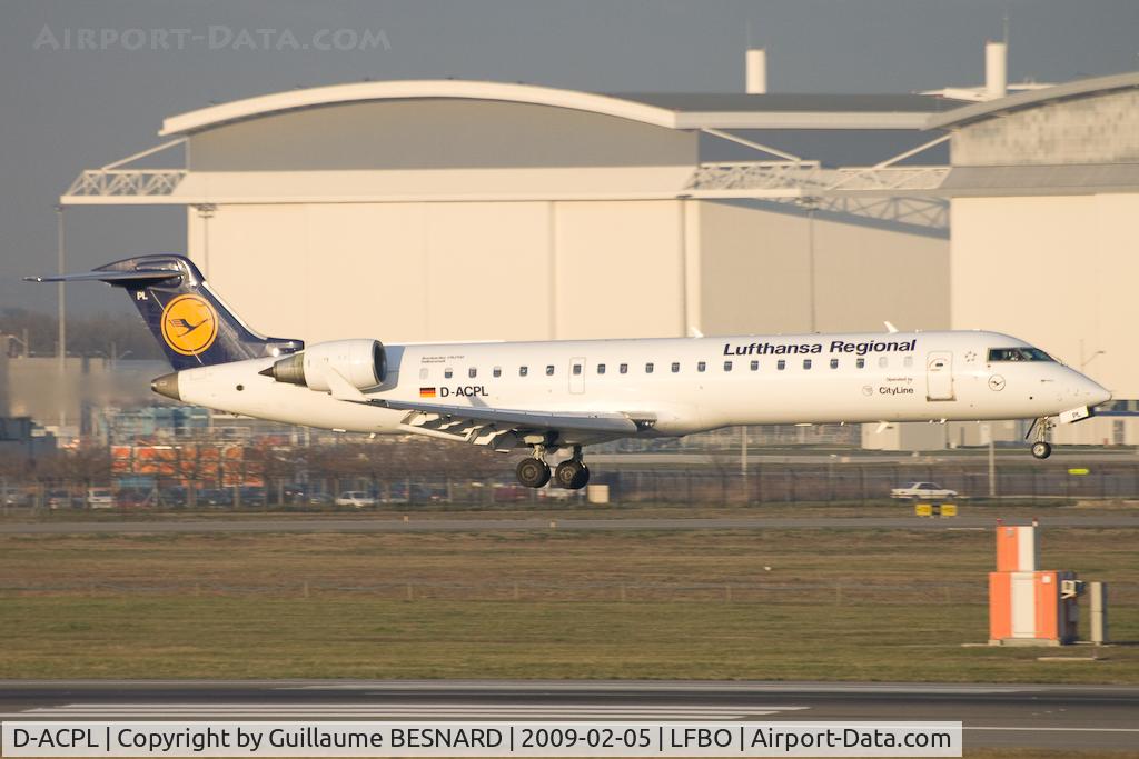 D-ACPL, 2002 Canadair CRJ-701ER (CL-600-2C10) Regional Jet C/N 10076, Landing 14R