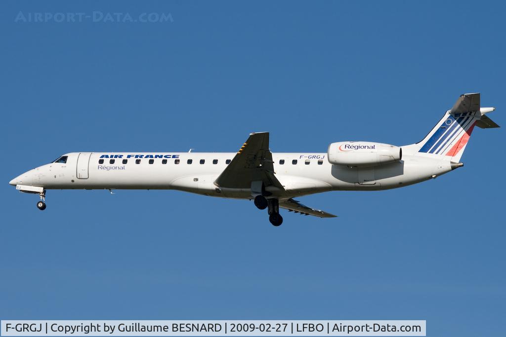 F-GRGJ, 1999 Embraer EMB-145EU (ERJ-145EU) C/N 145297, Landing 32L