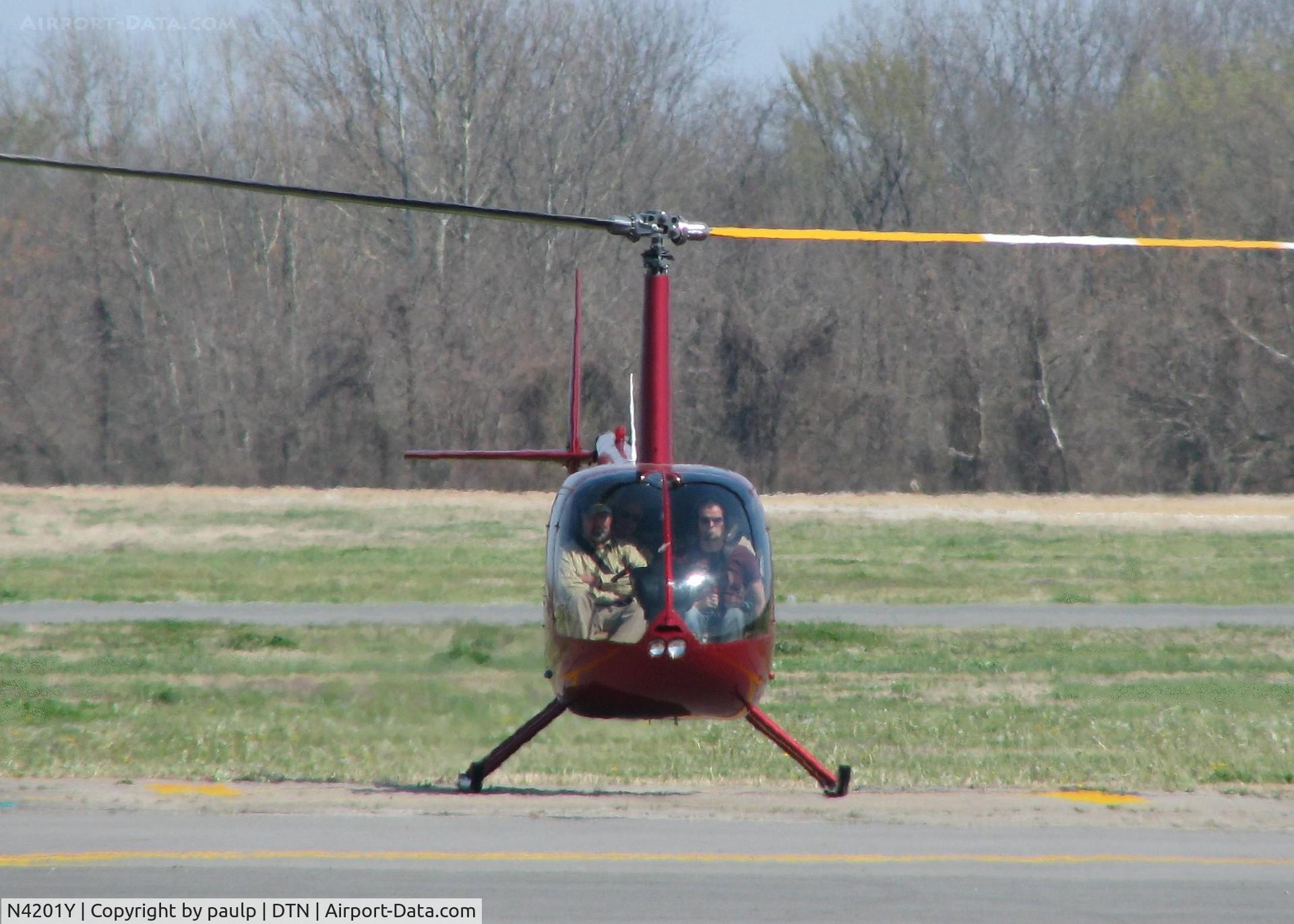 N4201Y, Robinson R44 II C/N 12593, About to take off from the Shreveport Downtown airport.