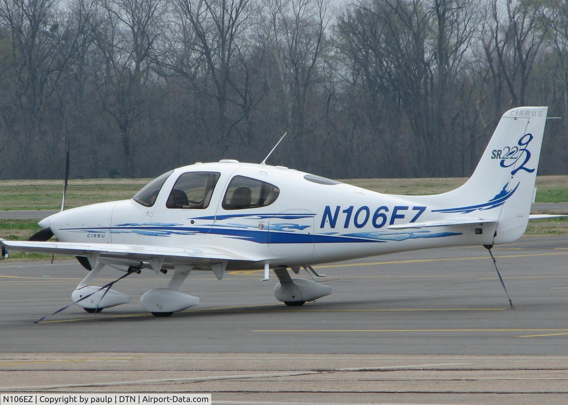 N106EZ, 2006 Cirrus SR22 G2 C/N 2044, Parked at the Shreveport Downtown airport.
