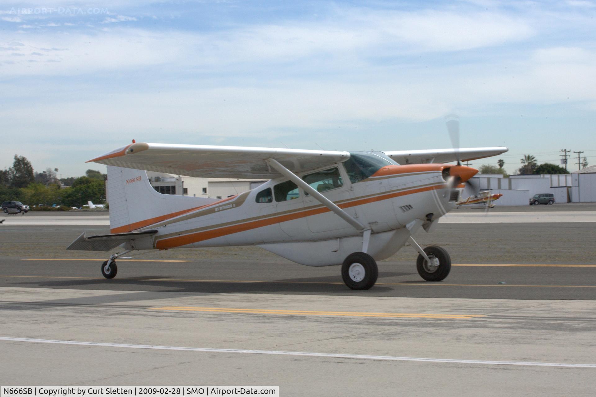 N666SB, 1980 Cessna A185F Skywagon 185 C/N 18503994, Cessna 185 at Santa Monica
