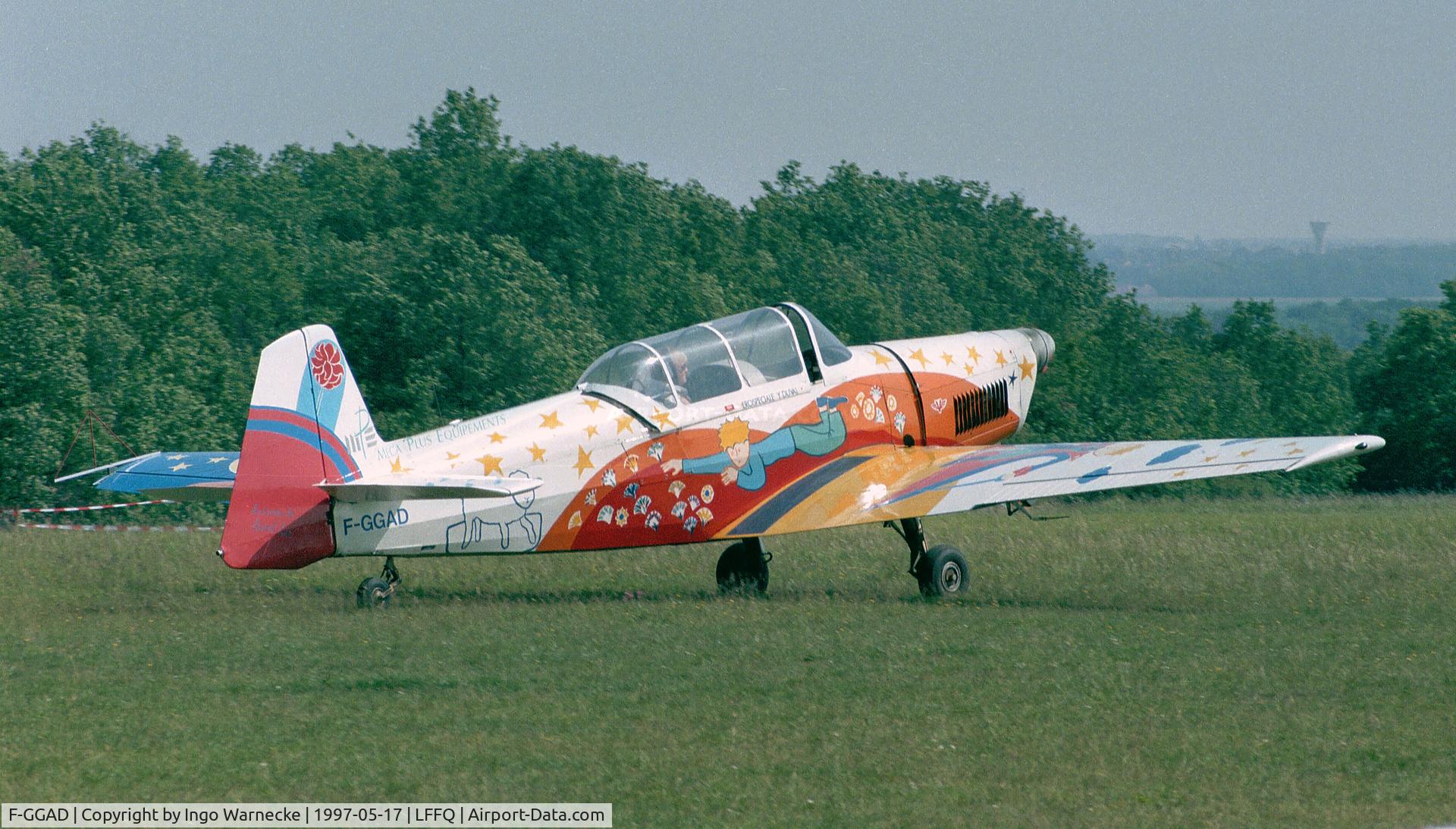 F-GGAD, Zlín Z-526F Trener Master C/N 1177, Zlin Z-526F at the Meeting Aerien 1997, La-Ferte-Alais, Cerny
