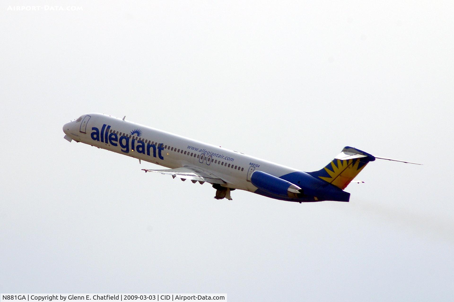N881GA, 1988 McDonnell Douglas MD-83 (DC-9-83) C/N 49708, Departing Runway 9.