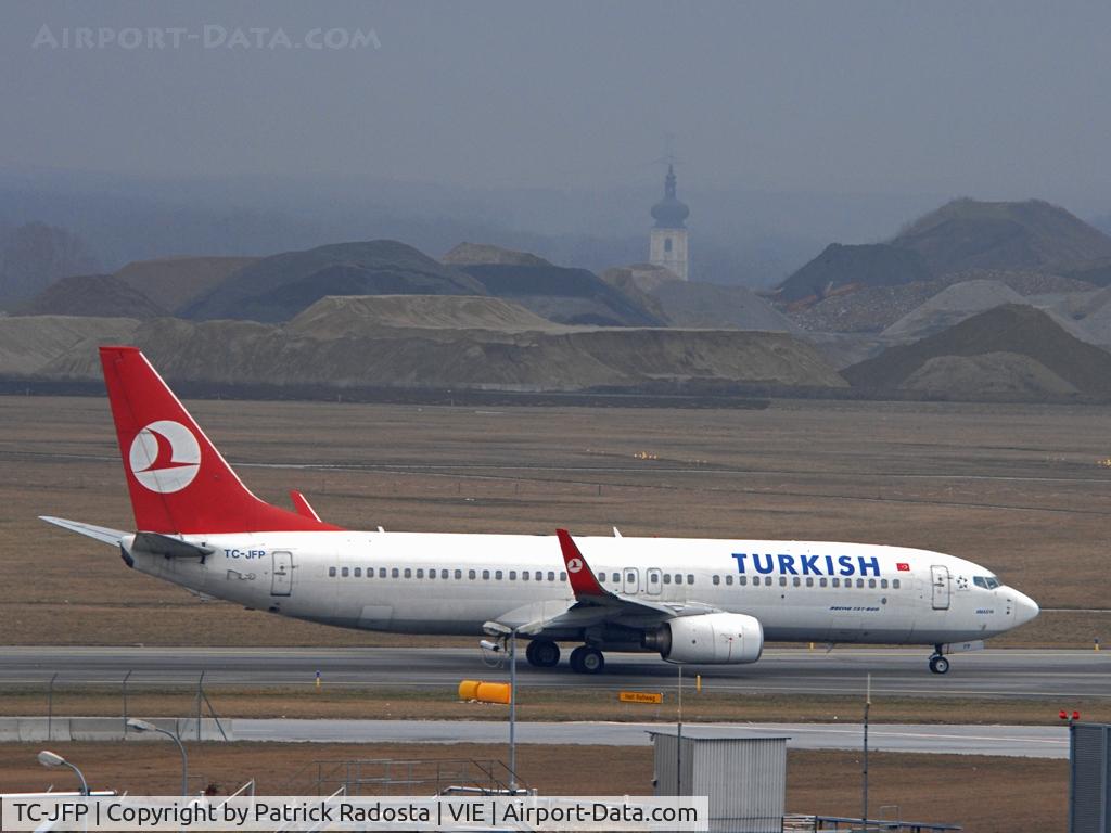 TC-JFP, 1999 Boeing 737-8F2 C/N 29778/349, Taxiing to RWY 16 for a flight from VIE to IST