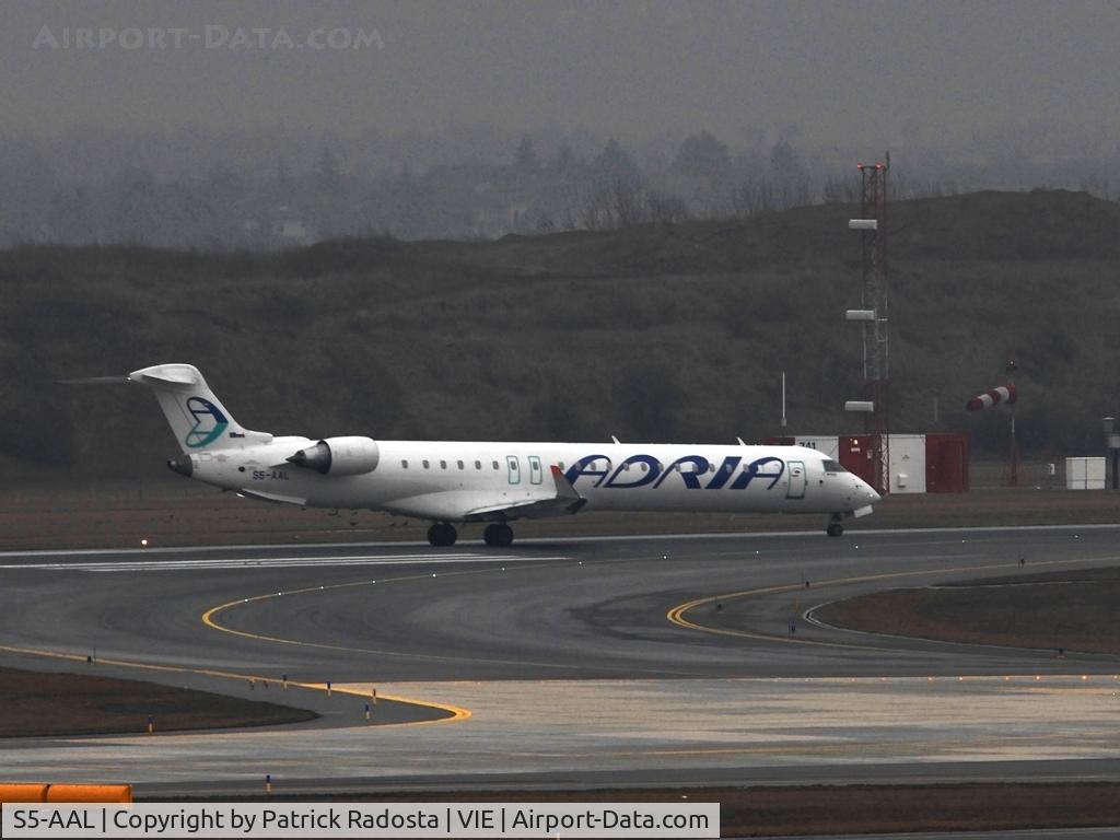 S5-AAL, 2007 Bombardier CRJ-900LR (CL-600-2D24) C/N 15129, Normally Adria operates LJU-VIE with CRJ 200 but sometimes this big one arrives in VIE