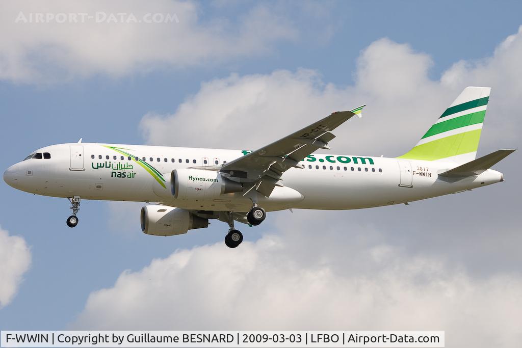 F-WWIN, 2009 Airbus A320-214 C/N 3817, Landing 32L