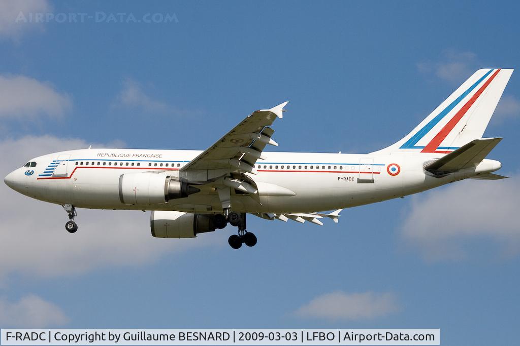 F-RADC, 1988 Airbus A310-304 C/N 418, Landing 32L