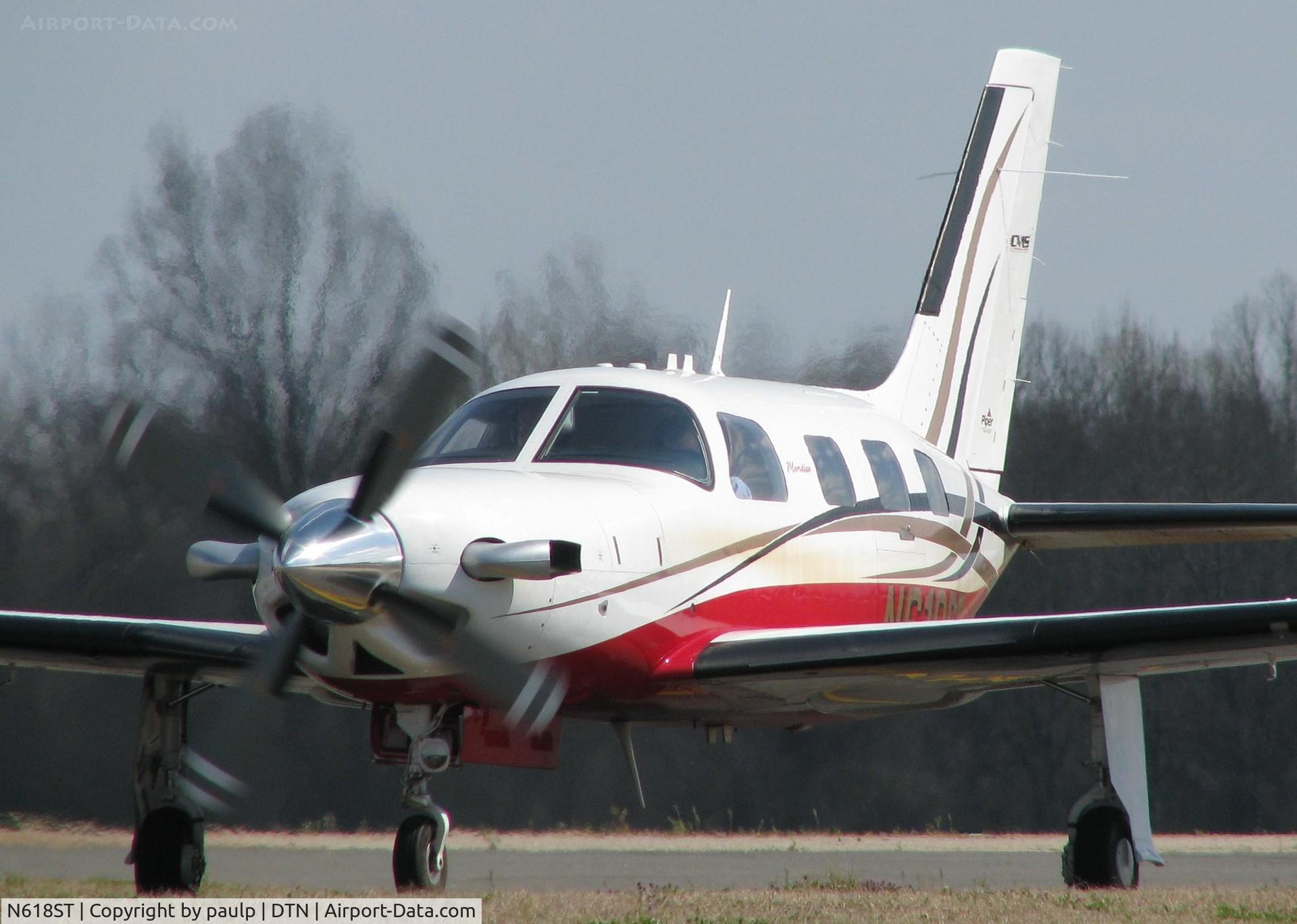 N618ST, 2007 Piper PA-46-500TP Malibu Meridian C/N 4697318, On taxiway Foxtrot heading to runway 14 at the Shreveport Downtown airport.