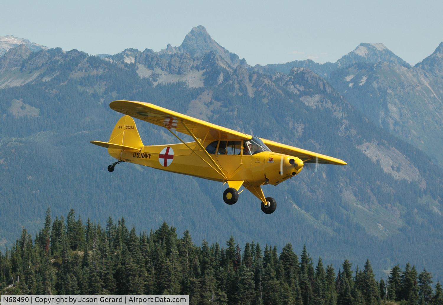 N68490, 1943 Piper J-5C Cub Cruiser C/N 5-1456, Snoqualmie pass