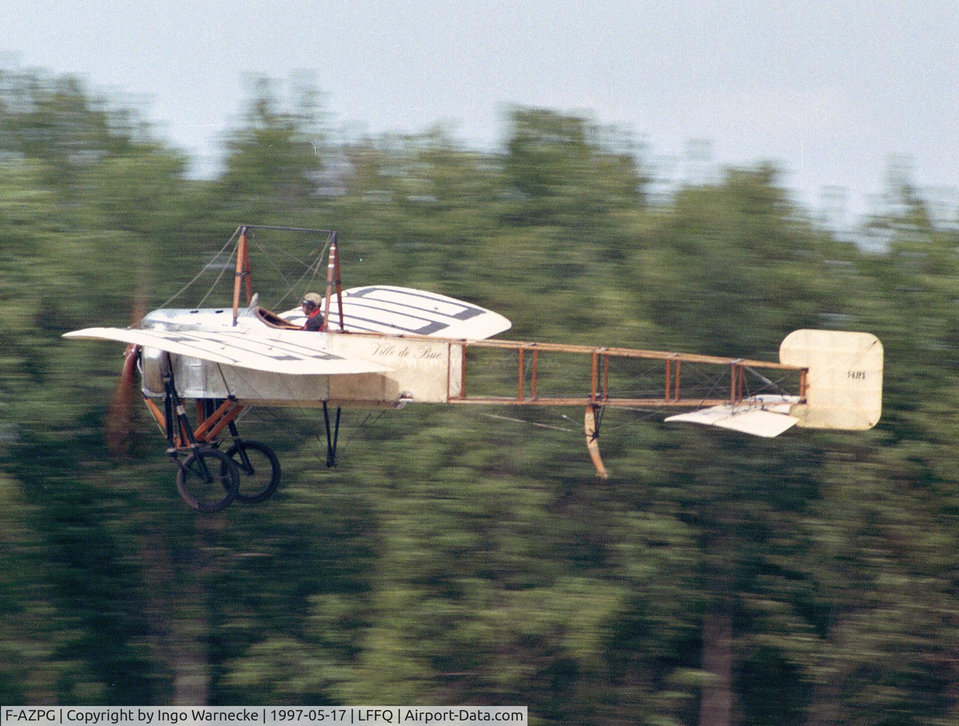 F-AZPG, Bleriot XI-2 Replica C/N SA-29, Bleriot XI-2 at the Meeting Aerien 1997, La-Ferte-Alais, Cerny