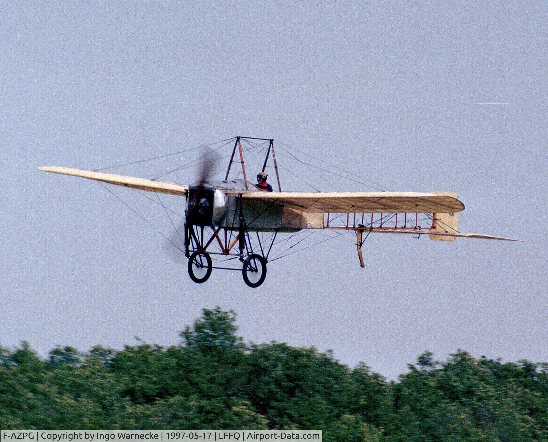 F-AZPG, Bleriot XI-2 Replica C/N SA-29, Bleriot XI-2 at the Meeting Aerien 1997, La-Ferte-Alais, Cerny