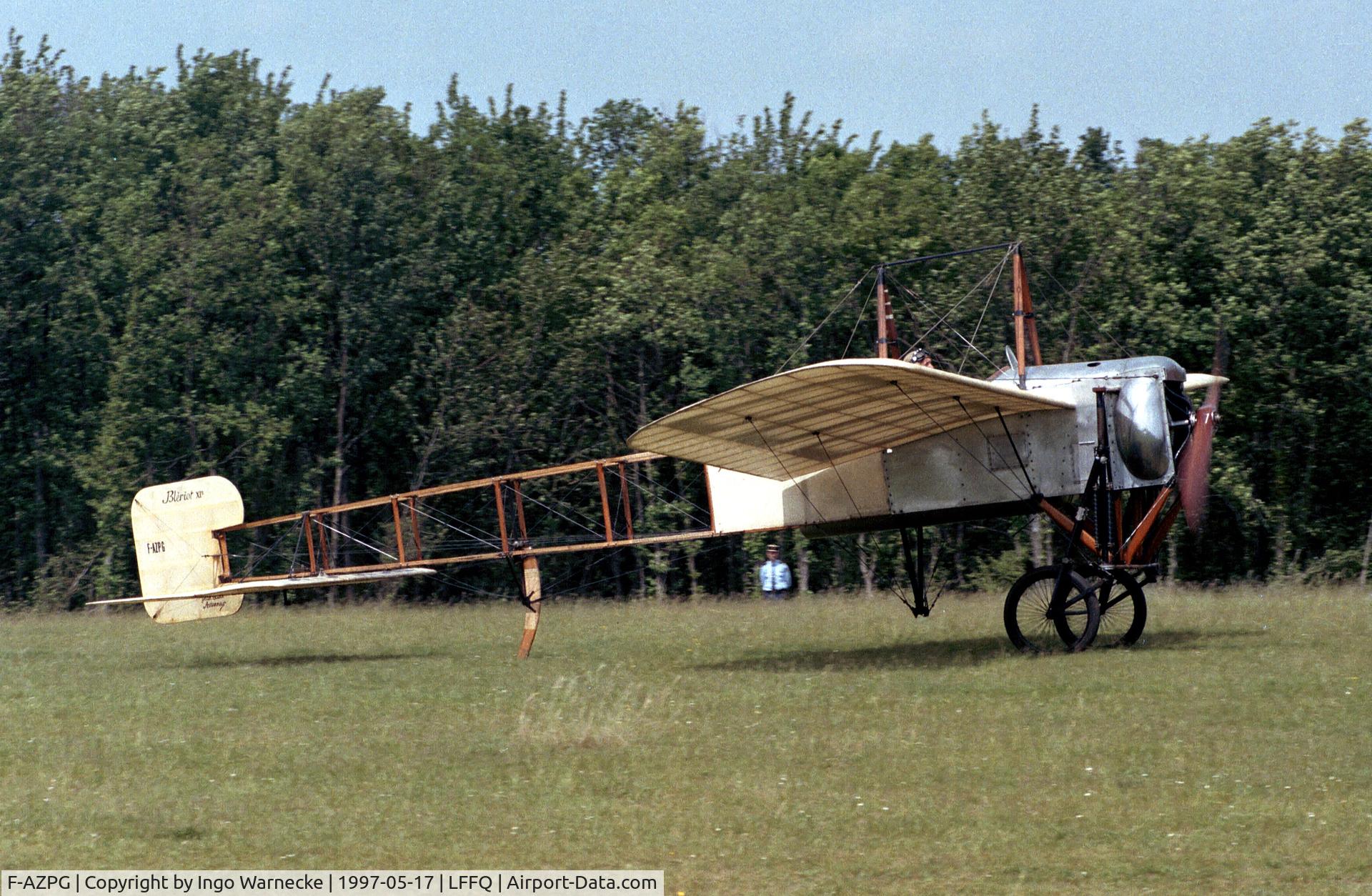 F-AZPG, Bleriot XI-2 Replica C/N SA-29, Bleriot XI-2 at the Meeting Aerien 1997, La-Ferte-Alais, Cerny