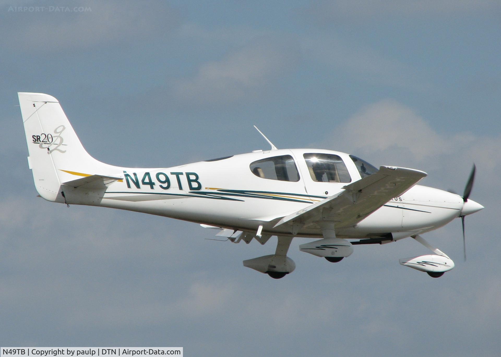 N49TB, 2004 Cirrus SR20 G2 C/N 1466, Landing on runway 14 at Downtown Shreveport.