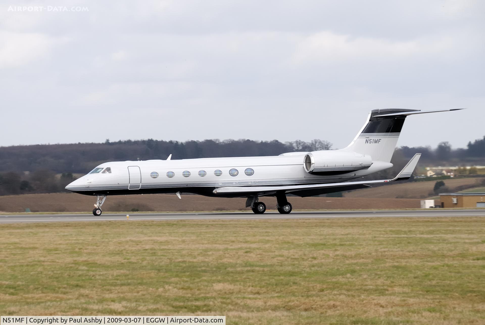 N51MF, 2006 Gulfstream Aerospace GV-SP (G500) C/N 5100, Gulfstream Aerospace GV-SP at Luton