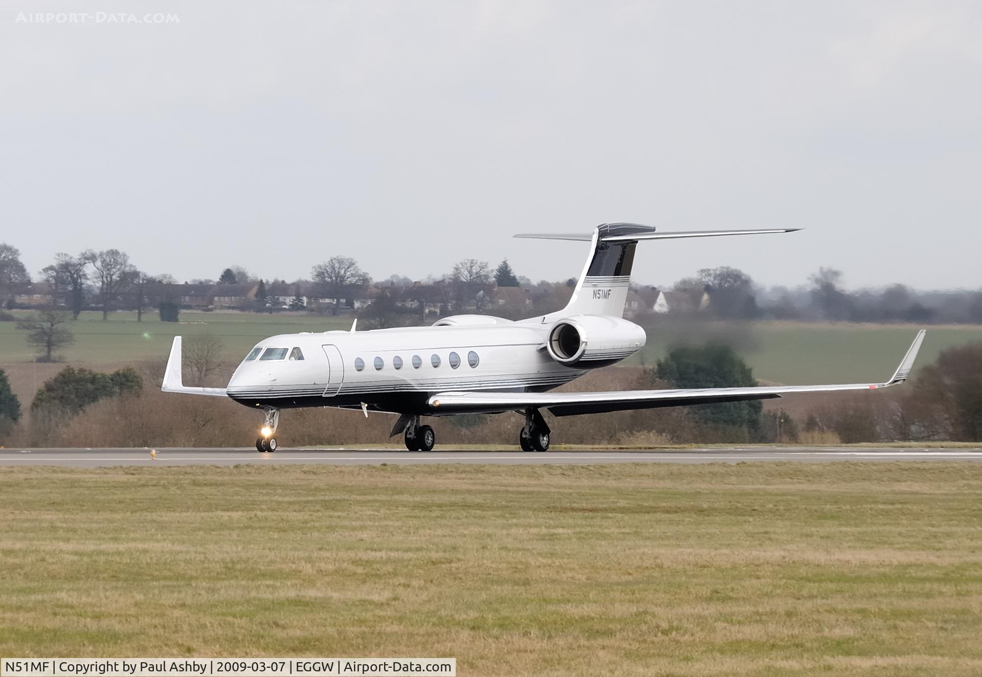 N51MF, 2006 Gulfstream Aerospace GV-SP (G500) C/N 5100, Gulfstream Aerospace GV-SP at Luton
