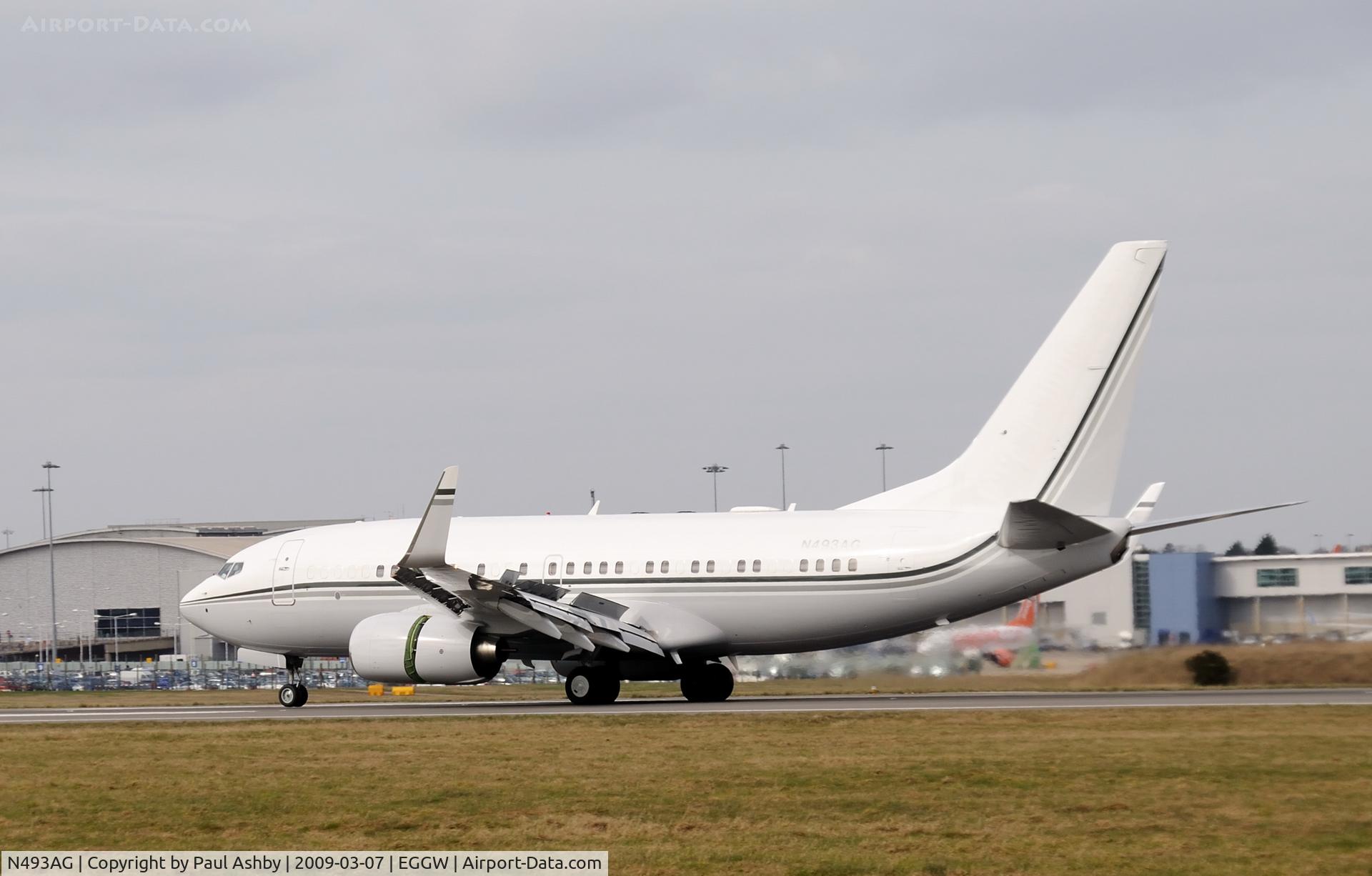 N493AG, 2007 Boeing 737-7FY C/N 36493, Boeing 737-7FY landing at Luton