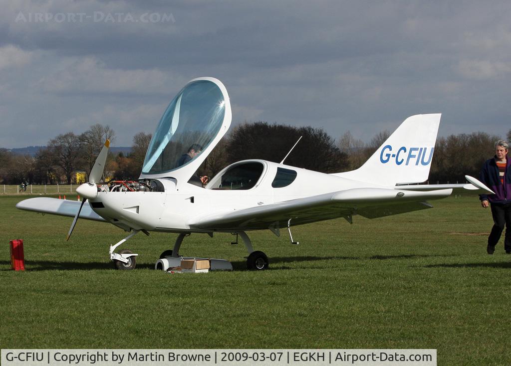 G-CFIU, 2008 CZAW SportCruiser C/N LAA 388-14822, Pre-flighting