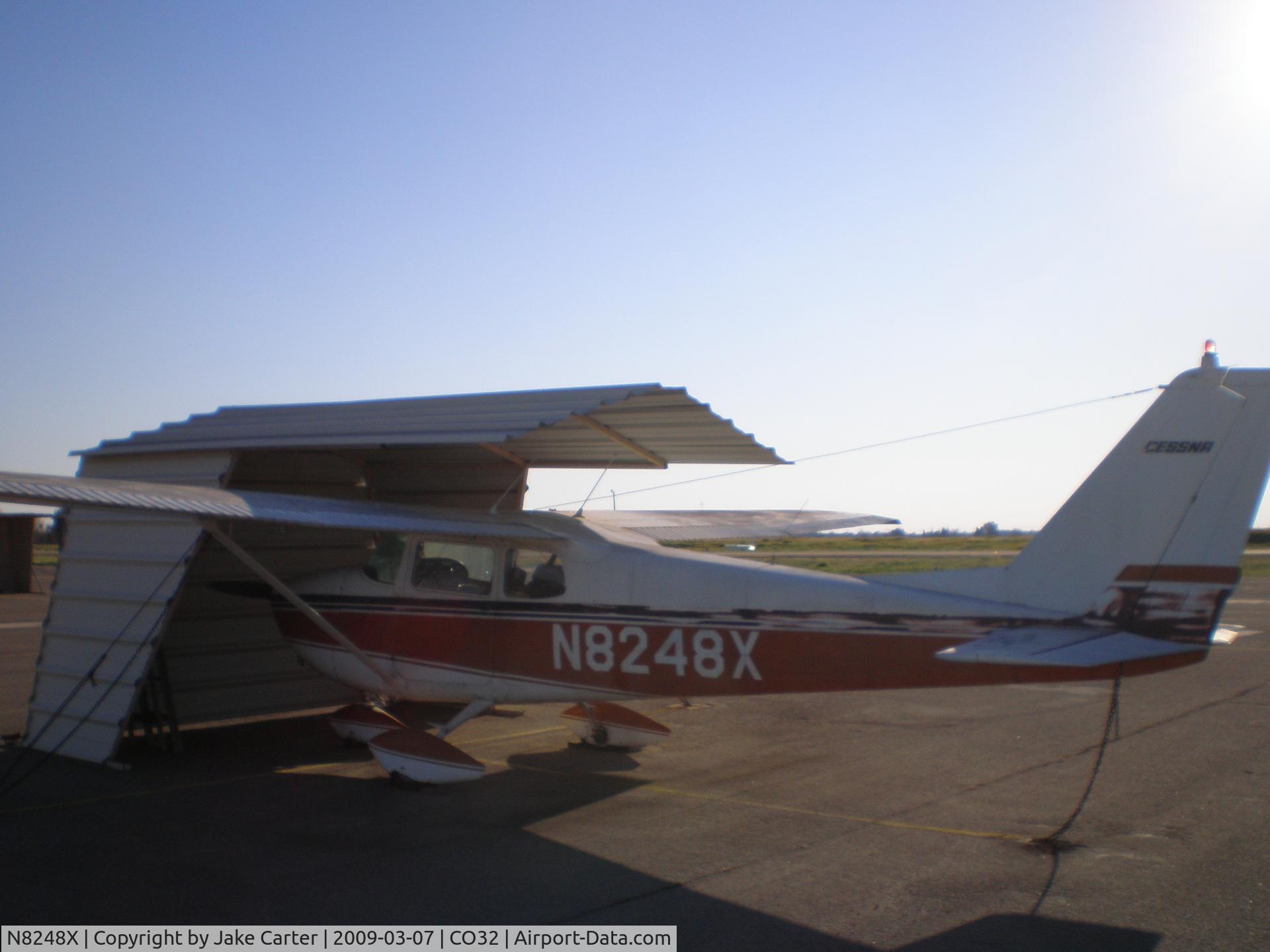 N8248X, 1961 Cessna 172C C/N 17248748, At Reedley Muni. Appears to have been parked for a few yars.