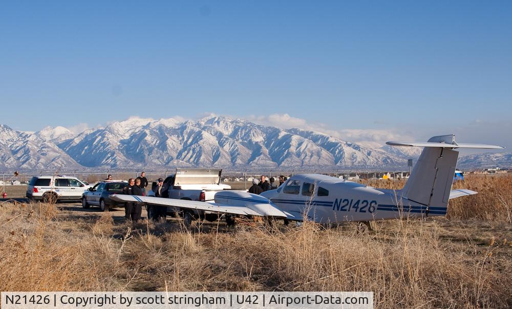 N21426, 1978 Piper PA-44-180 Seminole C/N 44-7995049, in the field