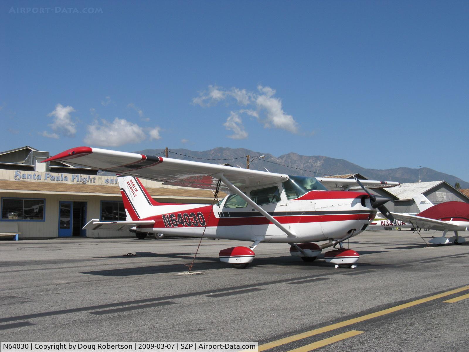 N64030, 1975 Cessna 172M C/N 17264976, 1975 Cessna 172M, Lycoming O-320-E2D 150 Hp, convex door window mods