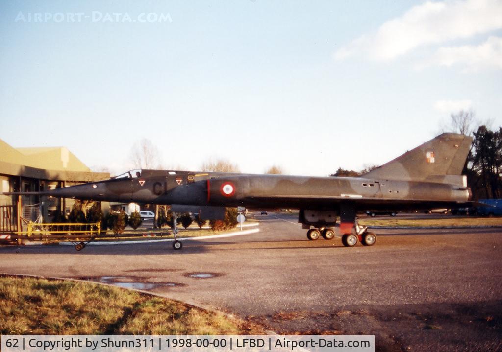 62, Dassault Mirage IVP C/N 62, Tracted after engines test maintenance