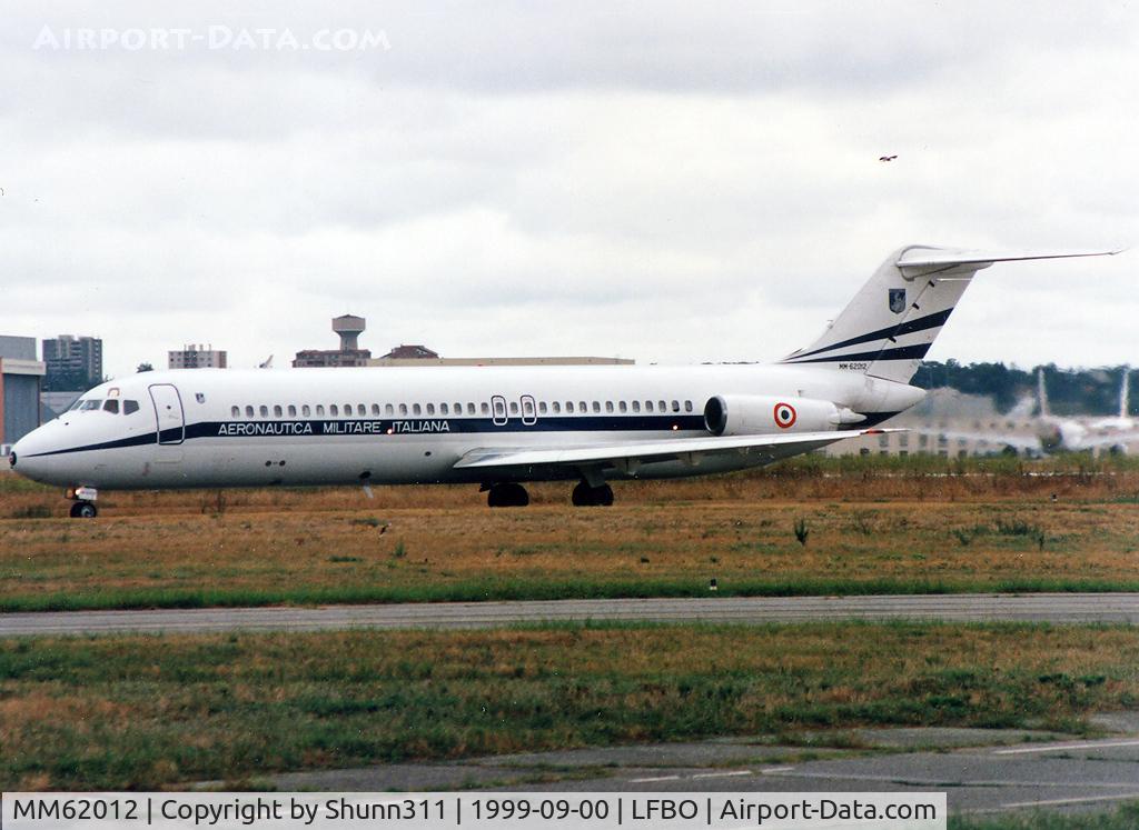 MM62012, 1974 Douglas DC-9-32 C/N 47595/709, Rolling holding point rwy 33R for departure...
