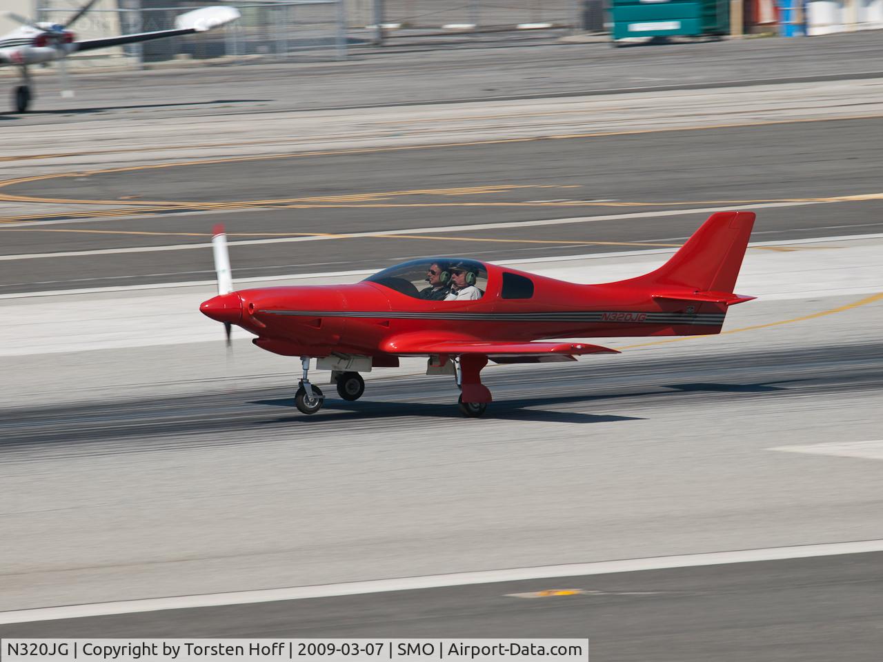 N320JG, 1990 Lancair 235 C/N 133, N320JG arriving on RWY 21