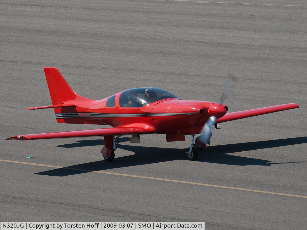 N320JG, 1990 Lancair 235 C/N 133, N320JG taxiing