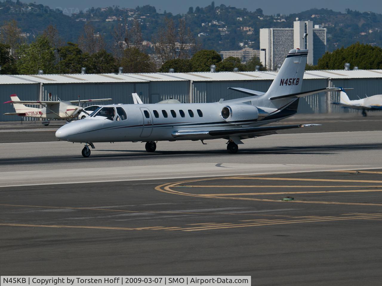 N45KB, 1992 Cessna 560 Citation V C/N 5600191, N45KB departing from RWY 21